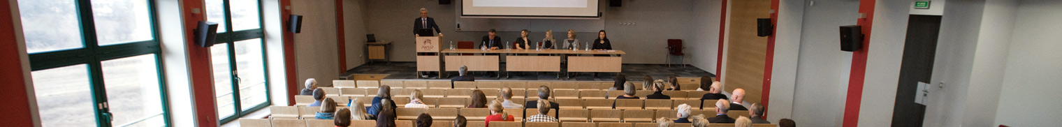 Pracownicy w Auli 315 przy Akademickiej 14